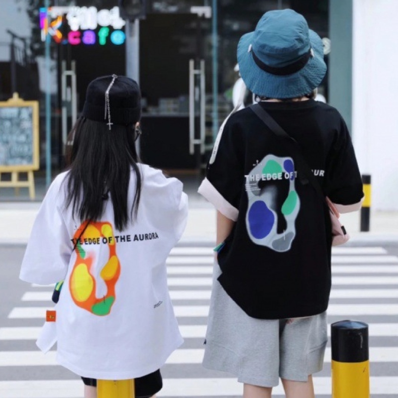 【100-160 cm】ゆったり コットン おしゃれ 落書き プリント 半袖 夏 子供服 キッズ ジュニア 女の子 トップス Tシャツ カットソー