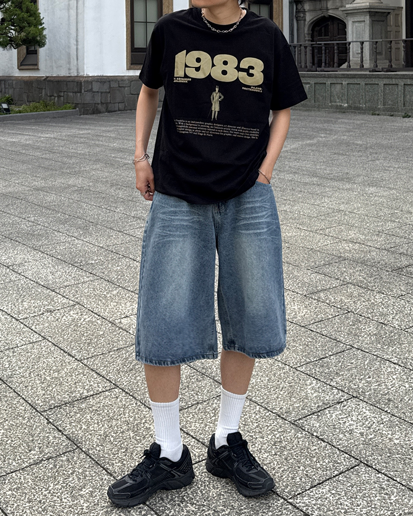 ユニセックス1983半袖Tシャツ