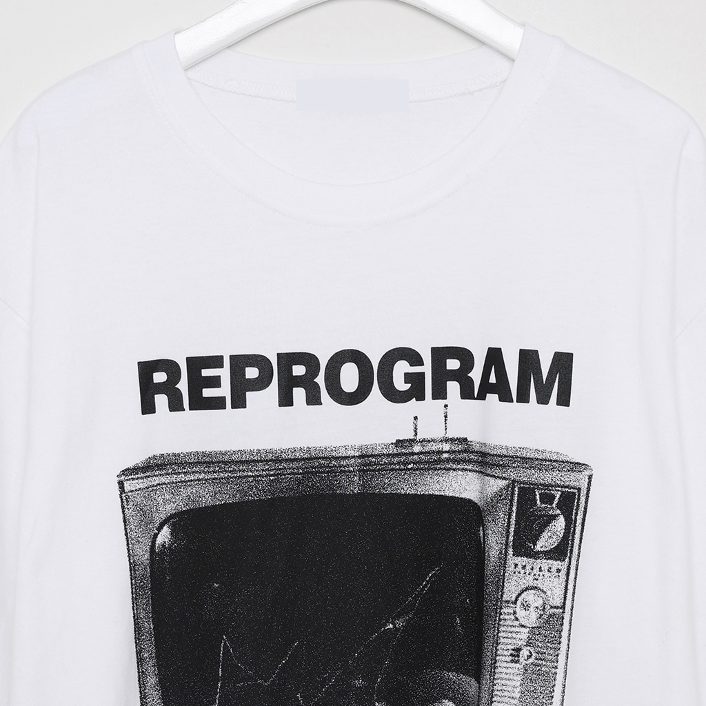 ユニセックスグラフィック半袖Tシャツ