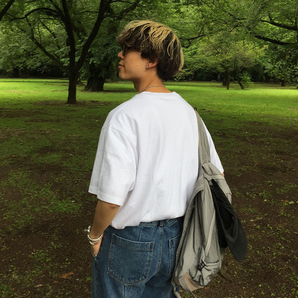 シンプルスクエアレタリング半袖Tシャツ