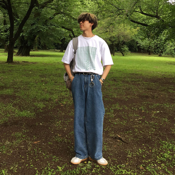 シンプルスクエアレタリング半袖Tシャツ