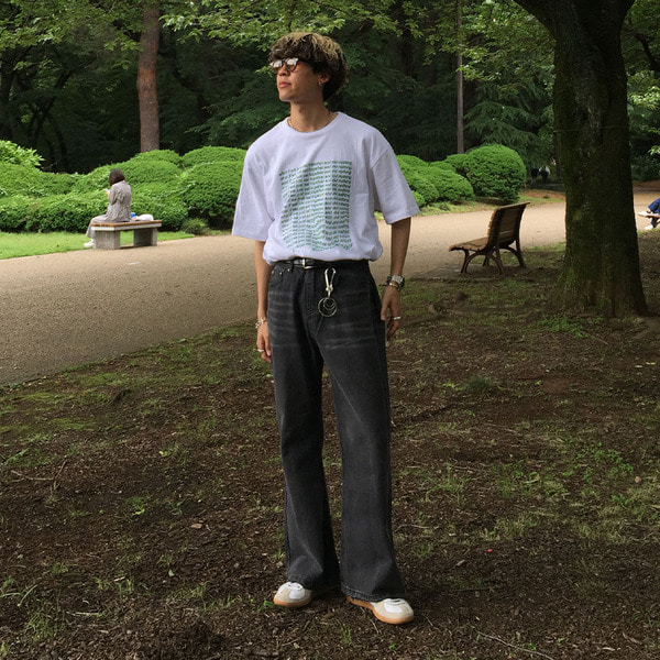 シンプルスクエアレタリング半袖Tシャツ
