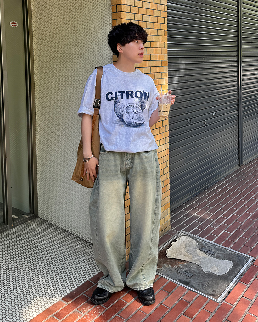（ユニセックス）レモンプリントTシャツ