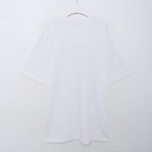 (ユニセックス) スクエアプリントTシャツ
