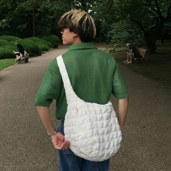 シンプル透かし編みカラーニット