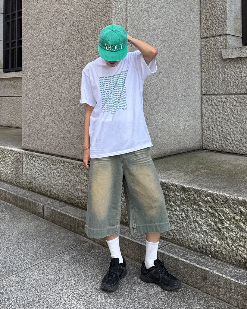（ユニセックス）カラーレタリング半袖Tシャツ
