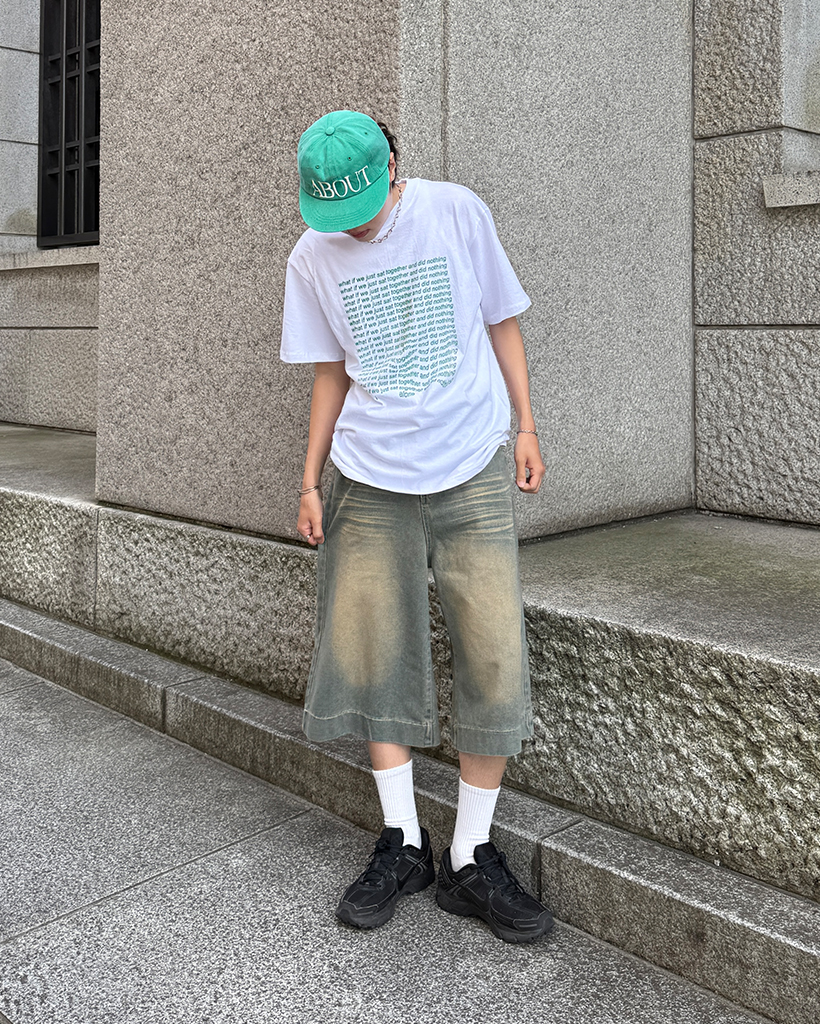 （ユニセックス）カラーレタリング半袖Tシャツ