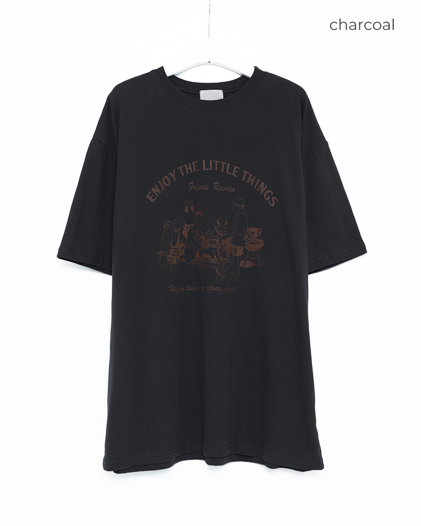 （ユニセックス）オーバーフィットプリント半袖Tシャツ