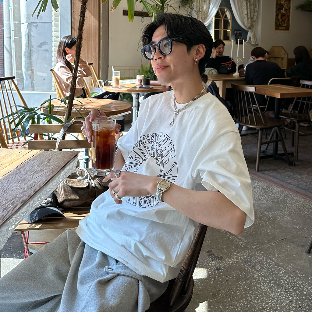 (ユニセックス) レタリングプリント半袖