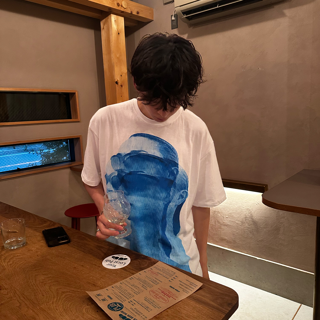 シルエットプリント半袖Tシャツ
