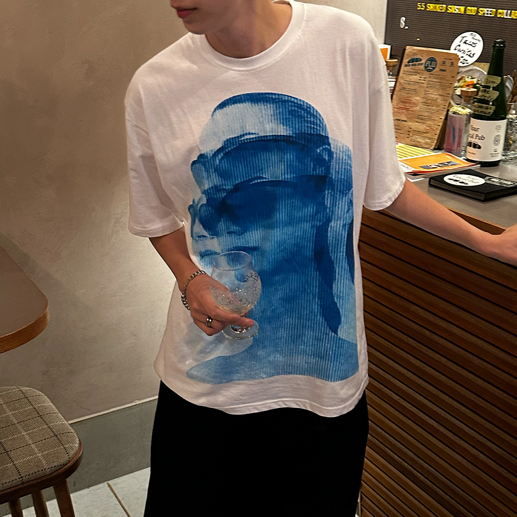 シルエットプリント半袖Tシャツ