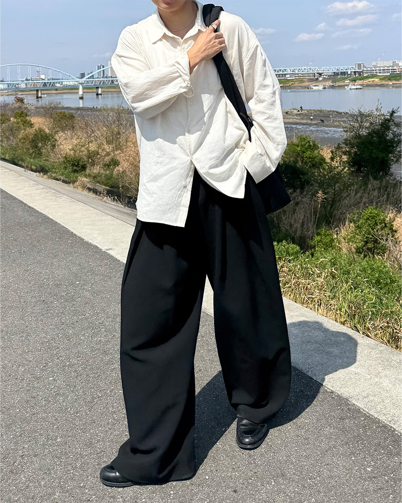 インバーテッドタックワイドスラックス