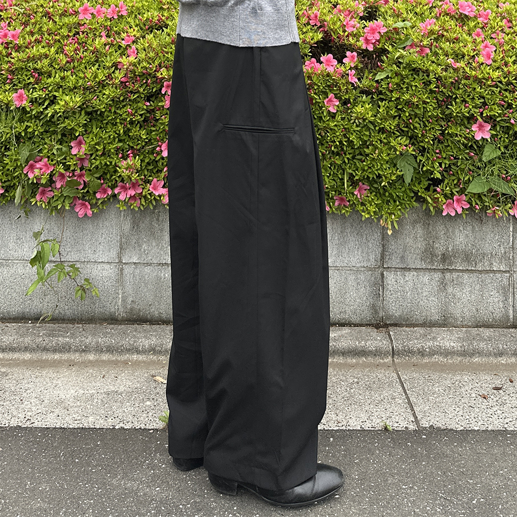 タックデザインワイドスラックス