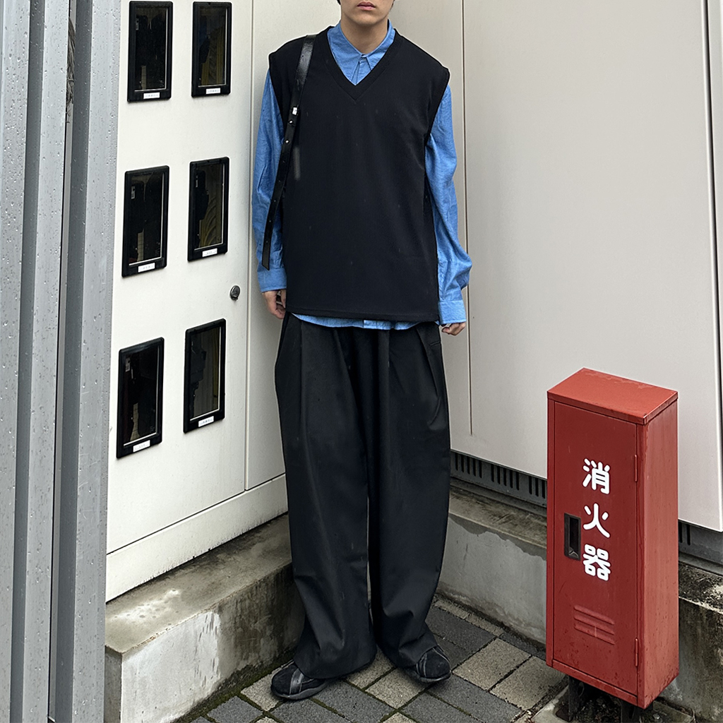 タックデザインワイドスラックス