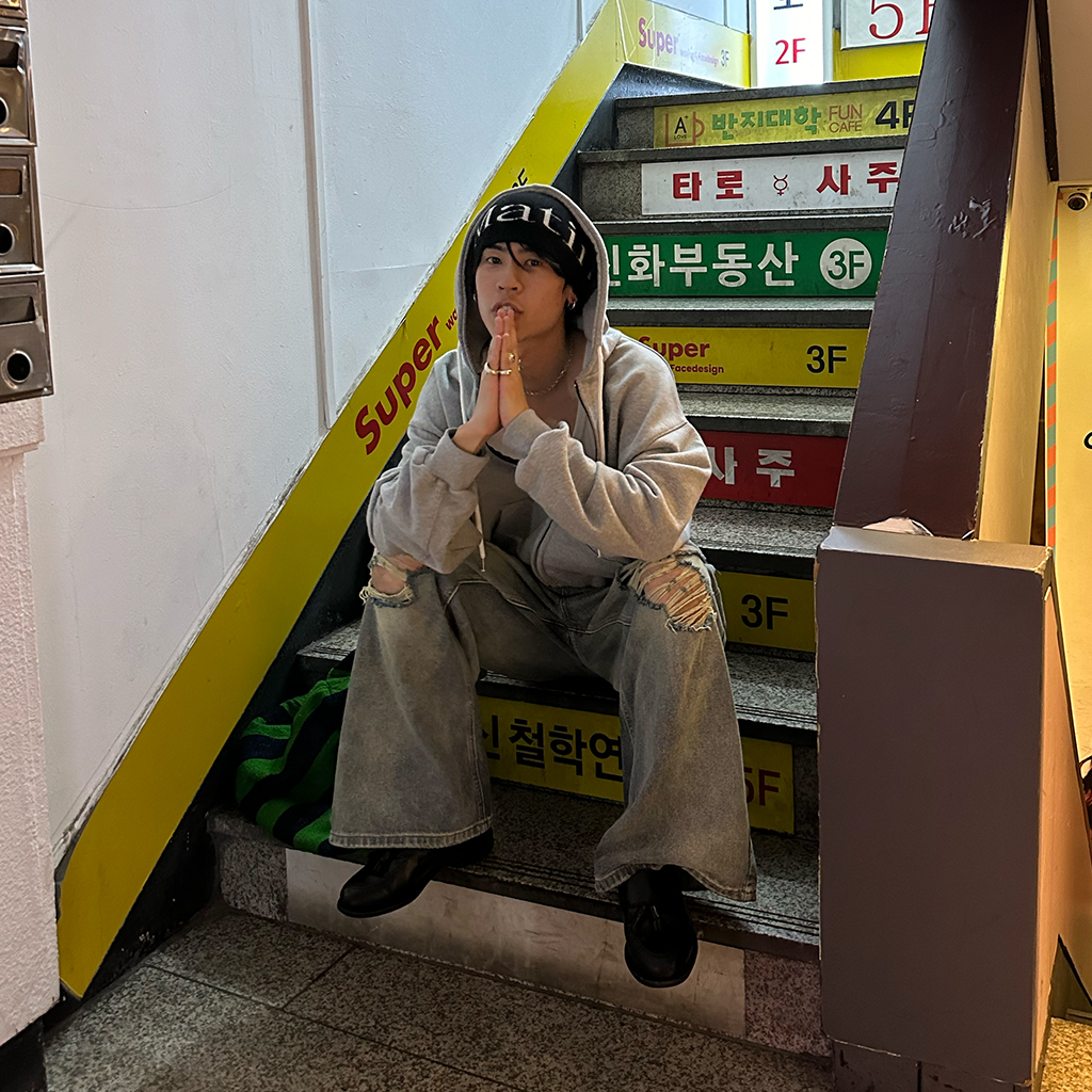 ヴィンテージスリットダメージデニムパンツ