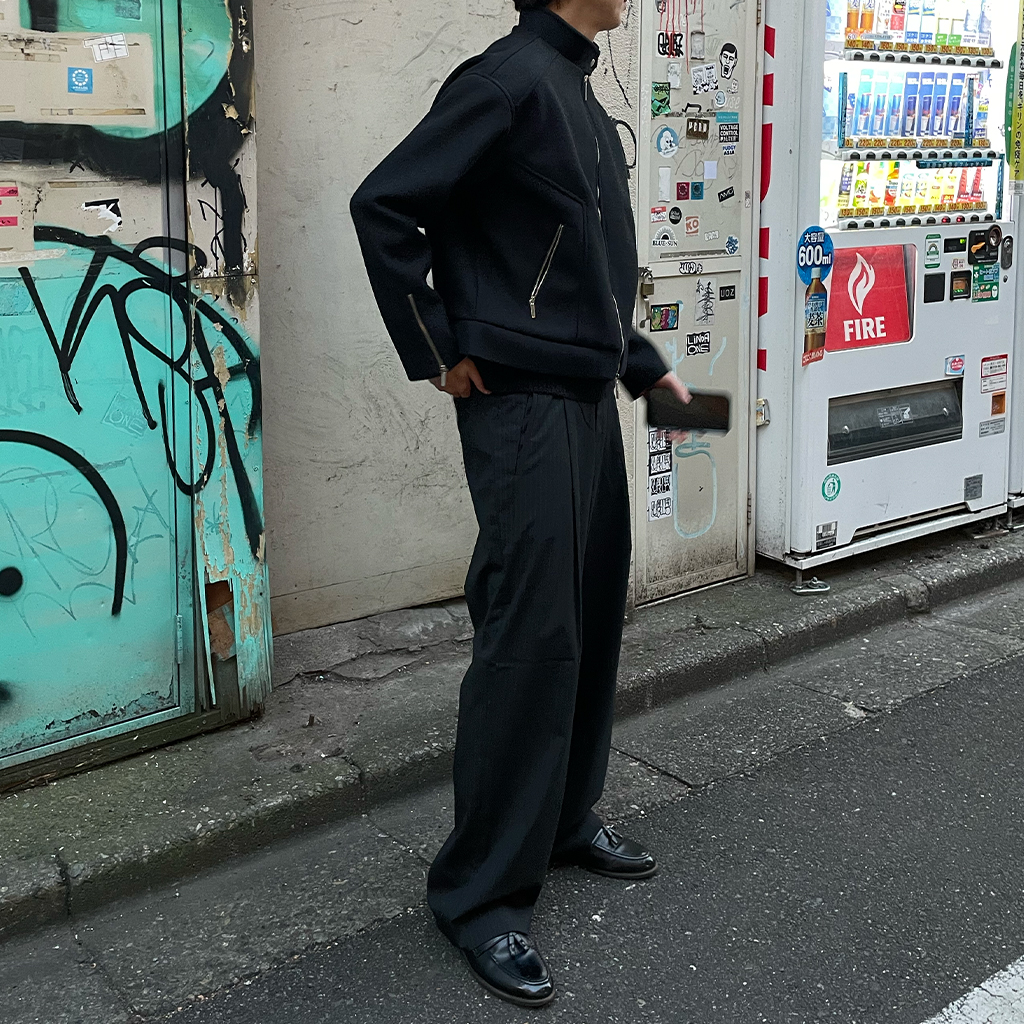 ストライプスラックス
